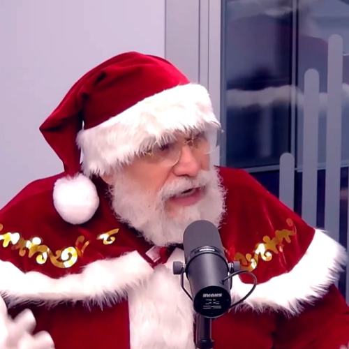 Babbo Natale si racconta a Radio Gold. Sarà a Valenza nel weekend