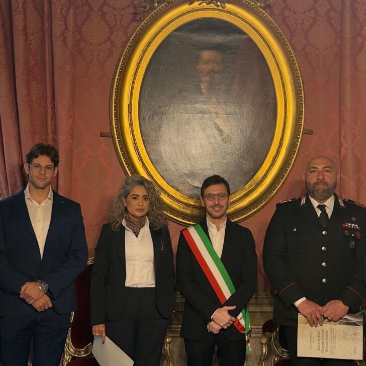A Casale premiati in Comune quattro cittadini per aver salvato la vita a due persone