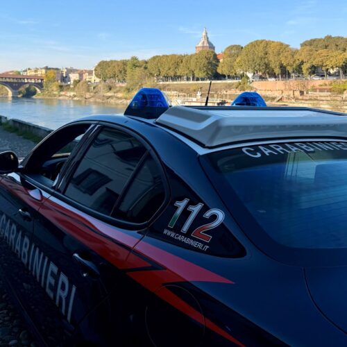 Messaggi minatori e appostamenti sotto casa della ex ragazza: arrestato un minorenne