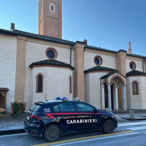 Sorpreso a rubare canaline di rame nella chiesa di Vidigulfo. Denunciato