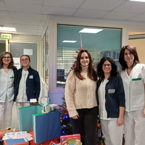 Giochi di Natale per ricordare la piccola Ginevra: la raccolta solidale di una mamma alessandrina