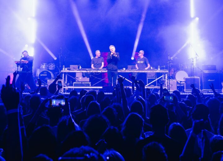 A Torino Capodanno all’Inalpi Arena tra hit, memoria civile e dance fino all’alba