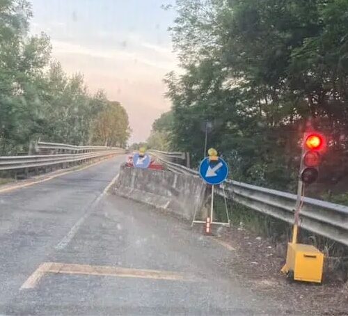 Ponte di Bassignana ancora con i semafori: servono ulteriori lavori. L’auspicio è finire entro Natale