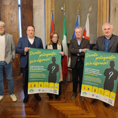 Sulla differenziata Alessandria cerca la rimonta in classifica e nel 2026 porta a porta in tre sobborghi