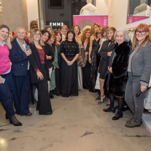 Modelle per un giorno: sfilata per me.dea contro la violenza sulle donne