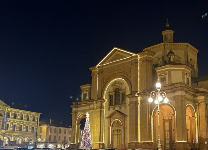 Natale a Voghera: pista di pattinaggio sul ghiaccio, trenino e musica per il weekend del 13 e 14 dicembre