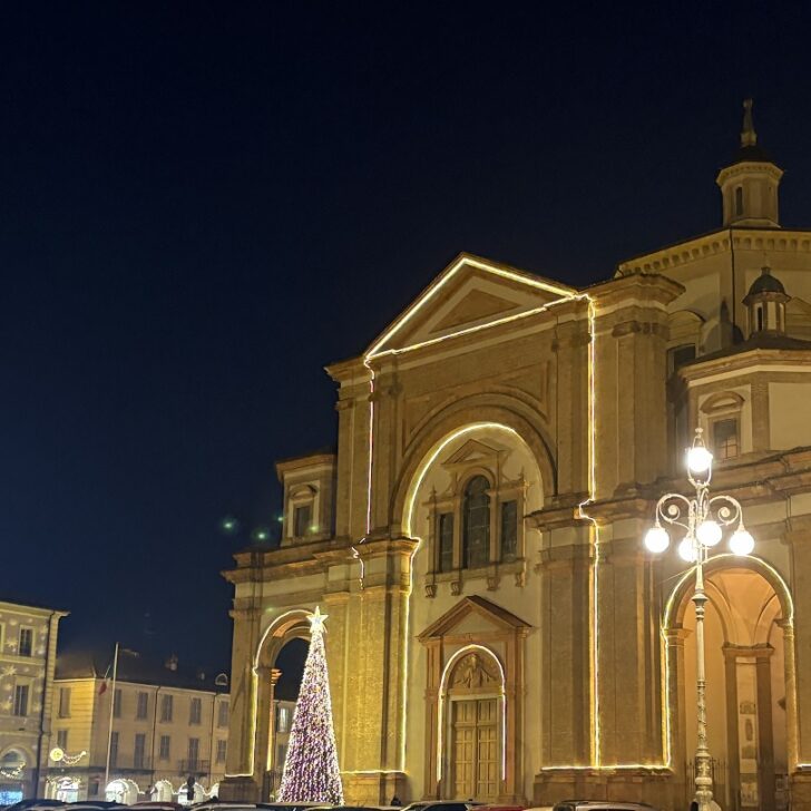 Natale a Voghera: pista di pattinaggio sul ghiaccio, trenino e musica per il weekend del 13 e 14 dicembre