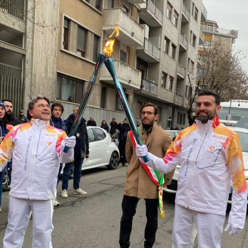 Prima tappa per la fiaccola delle Olimpiadi invernali: l’arrivo a Casale