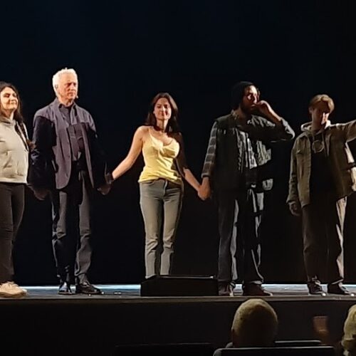 Le parole che non spiegano. Recensione di “Voci sole” al Teatro Alessandrino