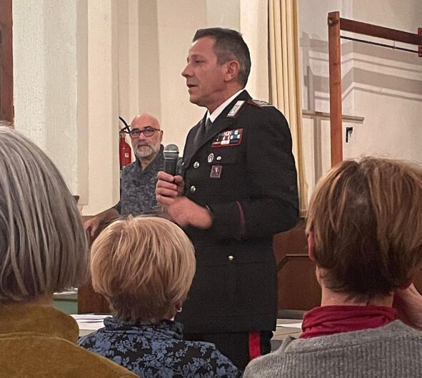 Carabinieri, istituzioni e cittadini a confronto contro truffe e furti