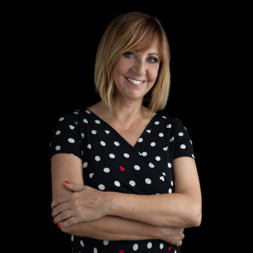 Debora Villa porta a Segrate il suo nuovo spettacolo dedicato alla forza delle donne