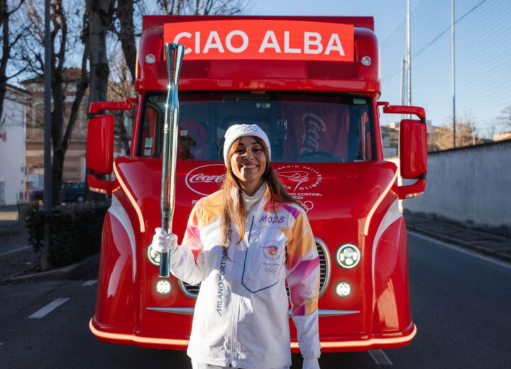 La Fiamma Olimpica in Piemonte: Benedetta Parodi tedofora ad Alba