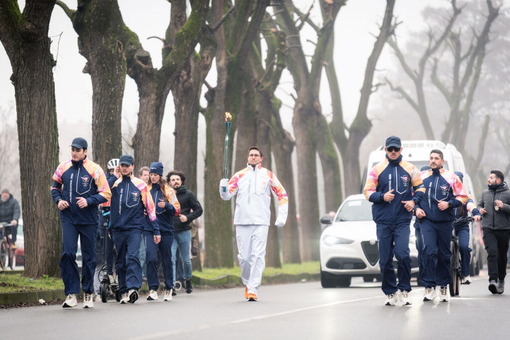 Fiaccola olimpica Tortona 2026 - Foto di Andrea Soresina