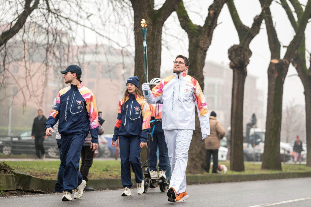 Fiaccola olimpica Tortona 2026 - Foto di Andrea Soresina