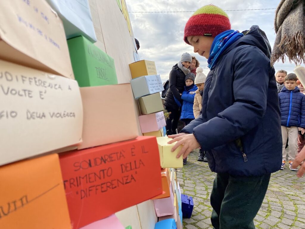 Muro contro indifferenza san giorgio monferrato