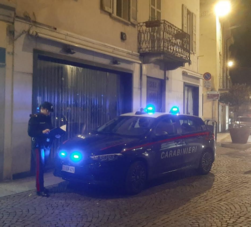 Testata violenta senza ragione a un sedicenne: identificato l’aggressore