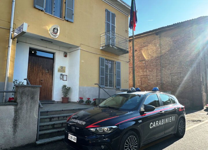 Nella notte lascia il letto della casa di riposo e gira per strada al freddo: ritrovata dai Carabinieri