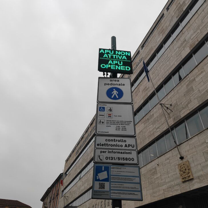 Stop alle auto nel centro di Alessandria: da martedì 13 gennaio accese le telecamere ai varchi