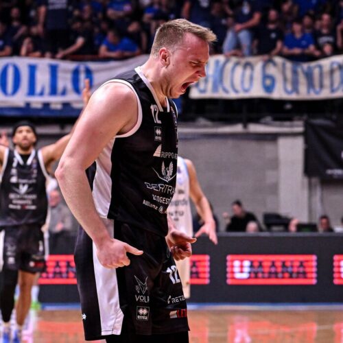 Bertram Derthona: rimonta da applausi contro Cantù. Il 2026 dei leoni inizia con il quarto successo di fila