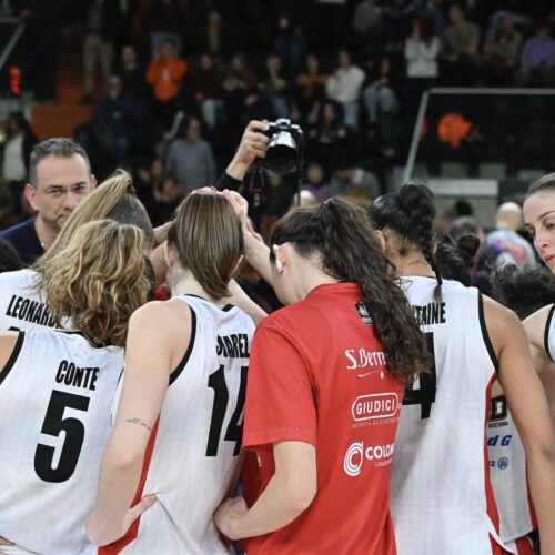 Un grande cuore non basta: Autosped Derthona ko a testa alta in finale di Coppa Italia da Famila Schio