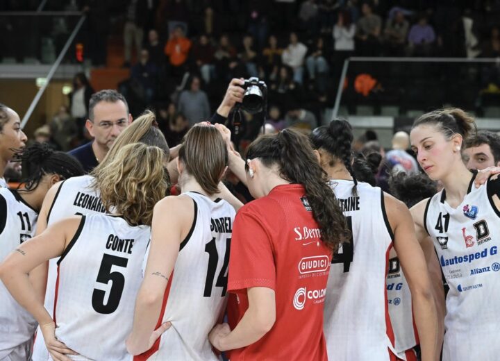 Un grande cuore non basta: Autosped Derthona ko a testa alta. Famila Schio alza la Coppa Italia