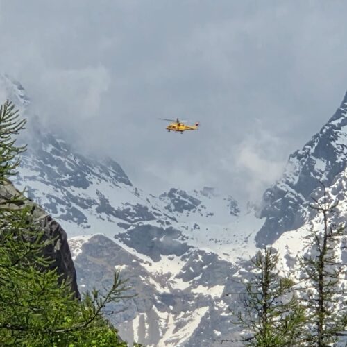 Valanga in Valle Maira ad Acceglio: un morto e due feriti gravi