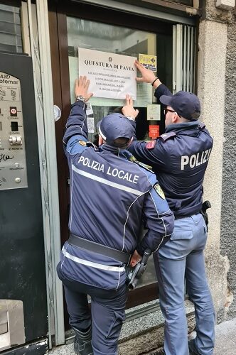 Discoteca abusiva sotto il bar senza uscite di sicurezza: un mese di chiusura per un locale del centro di Pavia