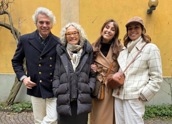 Ritrovo in centro ad Alessandria per Benedetta, Cristina e Roberto Parodi con la madre Laura
