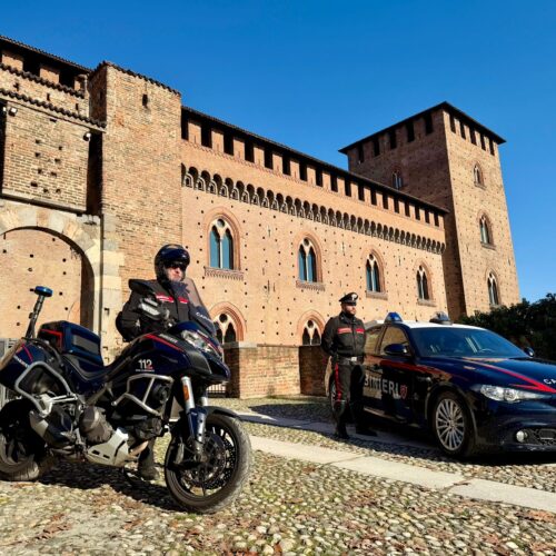 Due giovani assaliti e picchiati per uno smartphone: Carabinieri arrestano l’aggressore