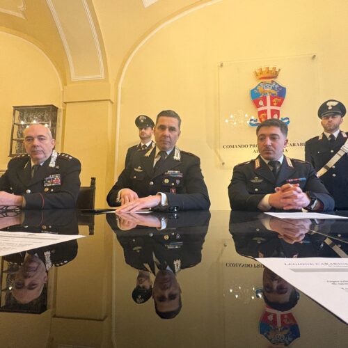 Smantellata piazza di spaccio nelle campagne a Torre Garofoli: tre arresti e sequestro di quasi due chili di droga