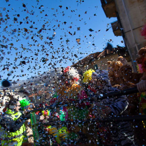 Carnevale in Piemonte: da Torino e Ivrea e Saluzzo, un calendario di feste e tradizioni