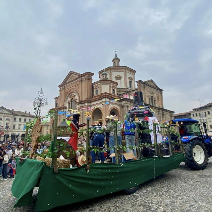 Domenica 22 febbraio Voghera celebra il Carnevale in piazza Duomo: L’è turnà Buricinela