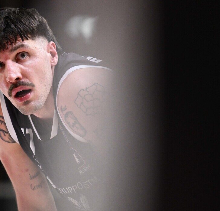 Bertram Derthona cade in casa contro Milano: Emporio Armani espugna la Nova Arena