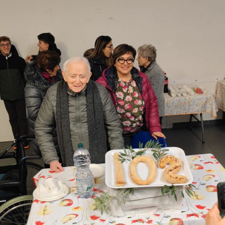 I 102 anni di Don Guido Ottria: la festa della Comunità San Paolo per il suo parroco
