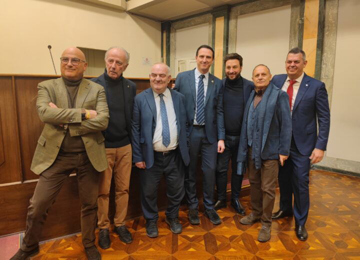 Dalla “lealtà” ad Abonante all’opposizione, Castelli dice sì a Fratelli d’Italia: “Non sono un burattino”