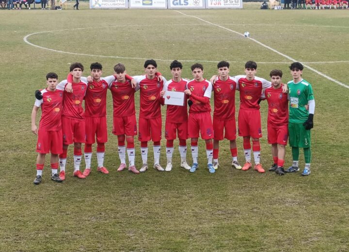 “Forza Giulia”: la squadra Juniores Nazionale della Valenzana vicina alla figlia del magazziniere