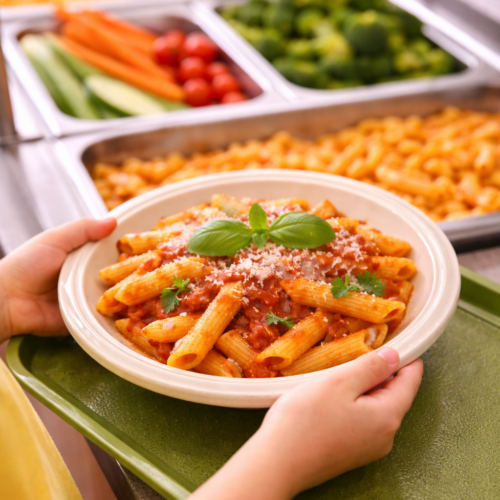 Slitta il self service nelle mense di due scuole di Alessandria: sperimentazione in primavera