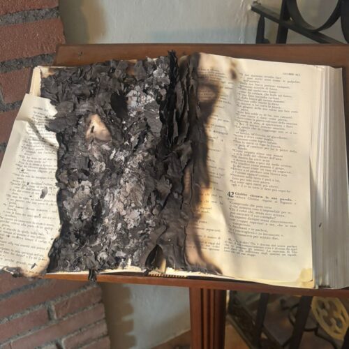 Bruciato il Messale della chiesa del Monserrato ad Alessandria