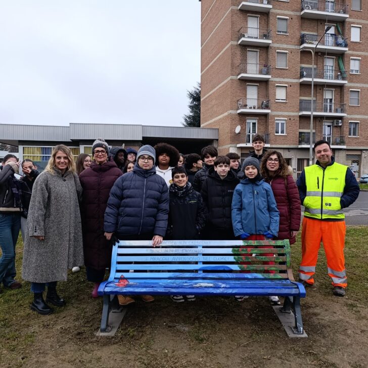 Al parco Collodi di Alessandria le panchine decorate dagli alunni dell’Istituto Aleramo
