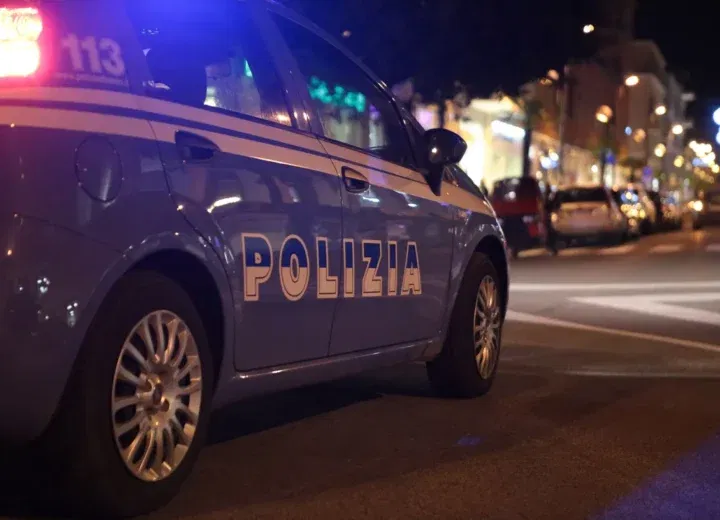 Entrano di notte in un impianto sportivo a Pavia. Denunciati due giovani