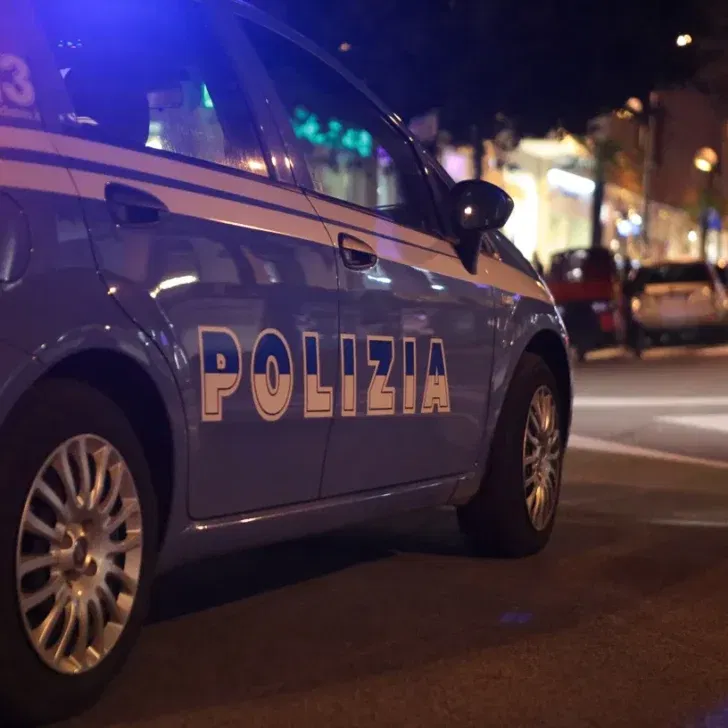 Entrano di notte in un impianto sportivo a Pavia. Denunciati due giovani