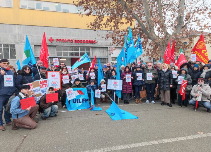 “Non siamo lavoratori di serie B”: davanti al Pronto Soccorso presidio di Cgil e Uil per l’indennità a tutti