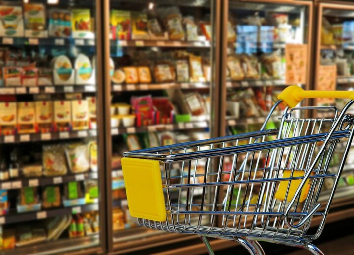 Spesa, indagine Altroconsumo: premiate le insegne locali e cresce il peso dei discount