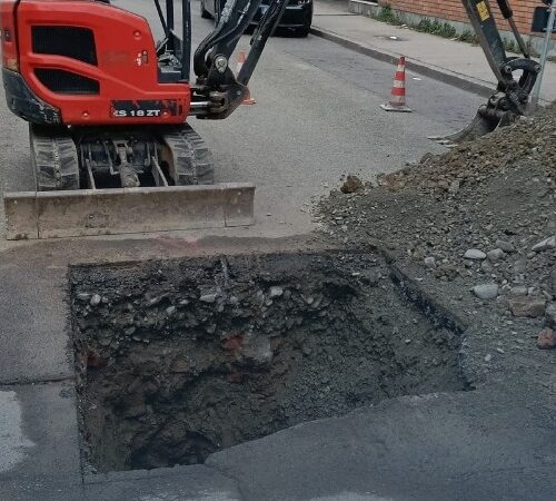 Coperta la buca in via Filzi ad Alessandria: il grazie del sindaco per i lavori volti alla sicurezza e decoro