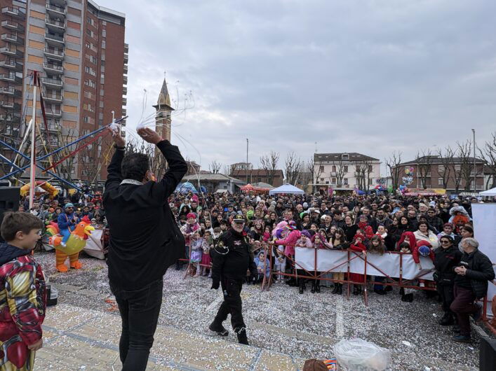 Un’esplosione di colori e sorrisi in Piazza Ceriana per il 20° Carnevale del Quartiere Cristo