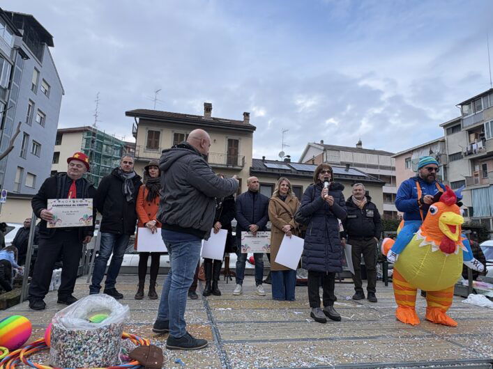 Un’esplosione di colori e sorrisi in Piazza Ceriana per il 20° Carnevale del Quartiere Cristo
