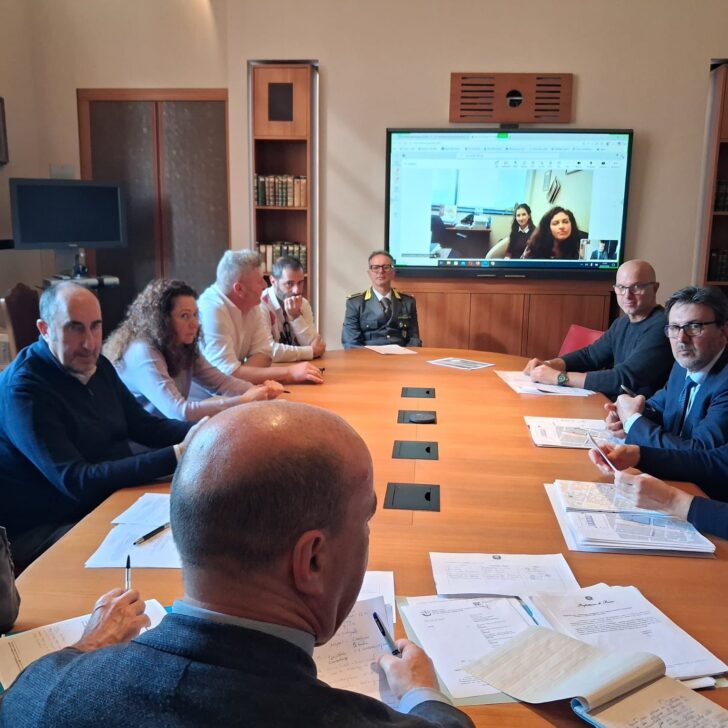 Milano-Sanremo, Pavia si prepara alla grande partenza. Vertice in Prefettura per sicurezza e viabilità durante la “Classicissima di Primavera”