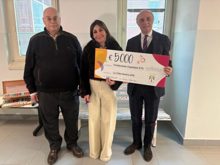 “Chi si ama mi scriva”: una Panchina dell’Amore all’Ospedale Infantile di Alessandria