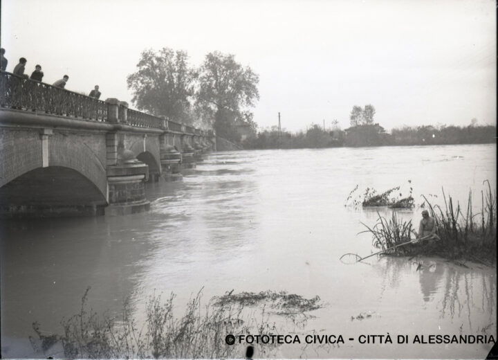 Dagli archivi riemergono le foto dell’alluvione del 1948 ad Alessandria