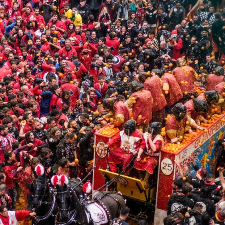 Entra nel vivo il Carnevale storico di Ivrea: tradizione, riti e la Battaglia delle Arance 